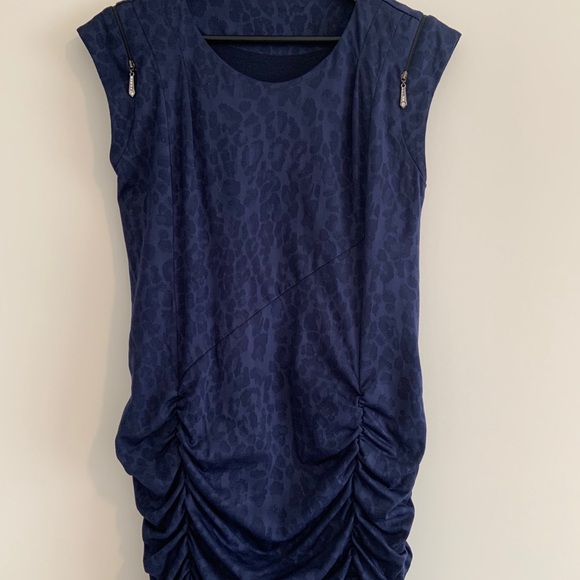 Comfy and beautiful! - Picture 1 of 5